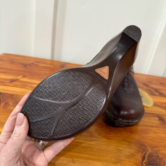 NWT Born Corii Cedar Brown Leather Wedge Clogs Mules - Picture 6 of 7